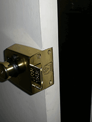 Atlanta Locksmith Deadbolts Installation 